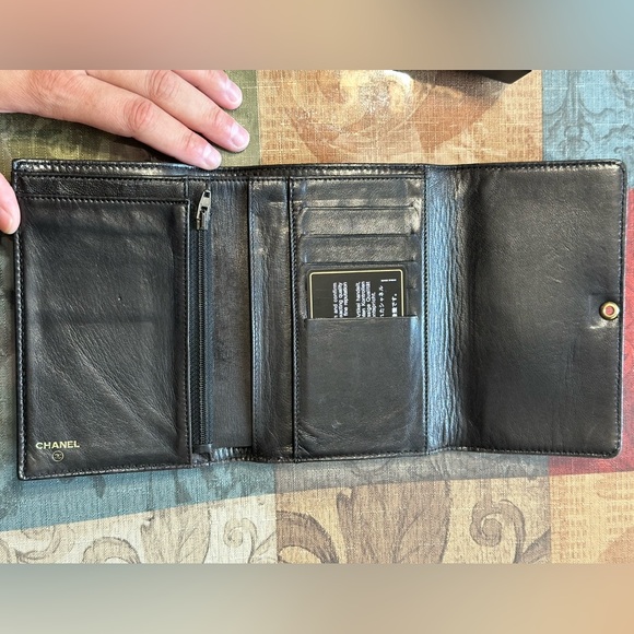 Chanel Black leather wallet with COA - Picture 4 of 8